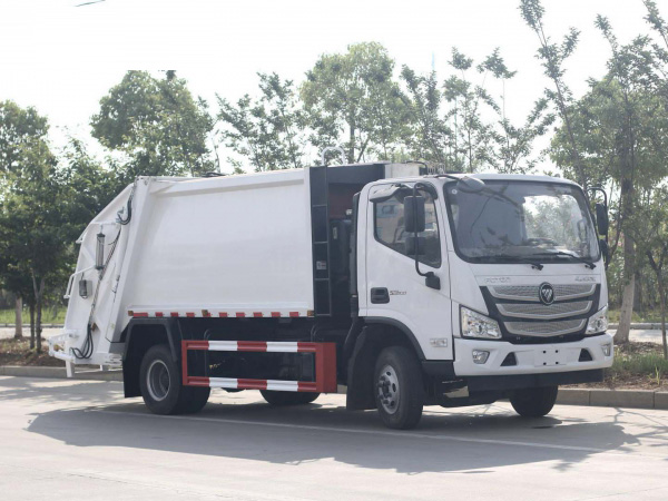 福田欧马可6-8方压缩式垃圾车