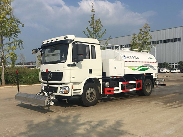 陕汽德龙L3000路面清洗车