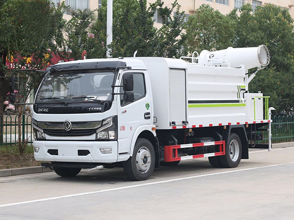 东风凯普特抑尘车（方箱）
