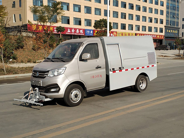 长安路面养护车
