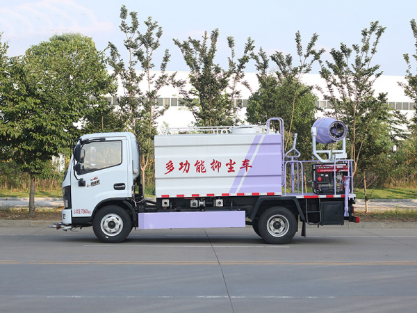 东风小多利卡抑尘车（方箱）