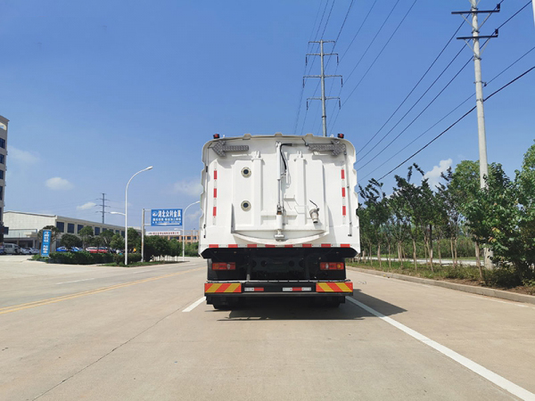 东风华神纯电动洗扫车