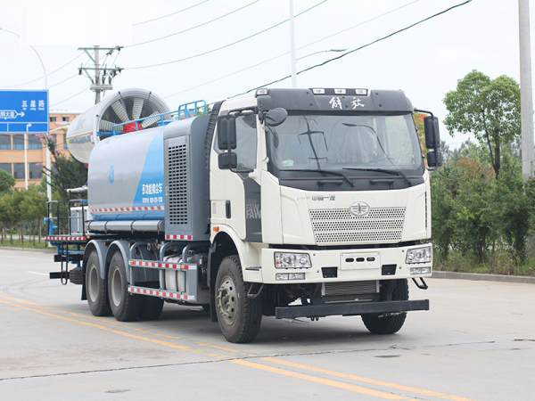 解放后双桥抑尘车