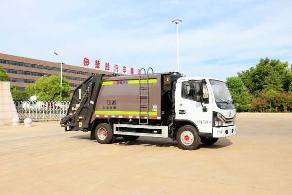 东风多利卡6方压缩垃圾车