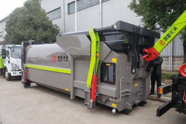 CSC18Y翻斗型移动式连体垃圾压缩设备