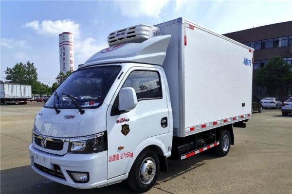 (国六)东风途逸汽油(3.5米)冷藏车