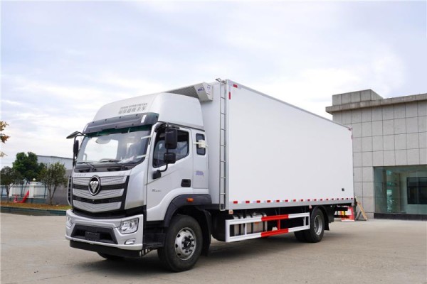 (国六)福田欧马可(欧航)高顶双卧(7.6米)冷藏车
