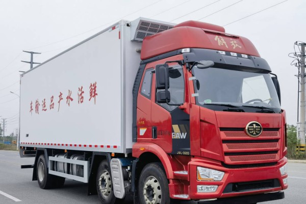 VVV5250TSCCA6型鲜活水产品运输车