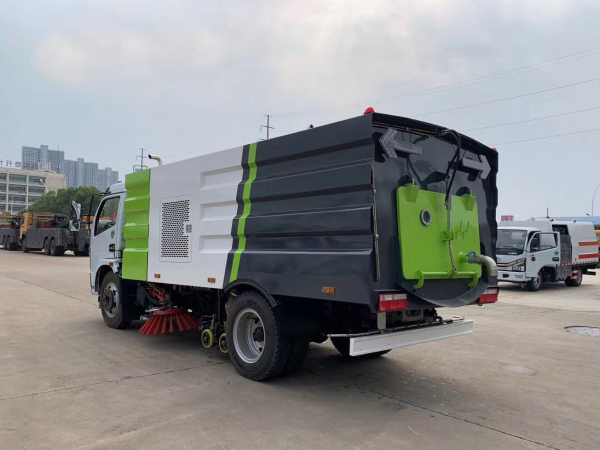 东风大多利卡洗扫车